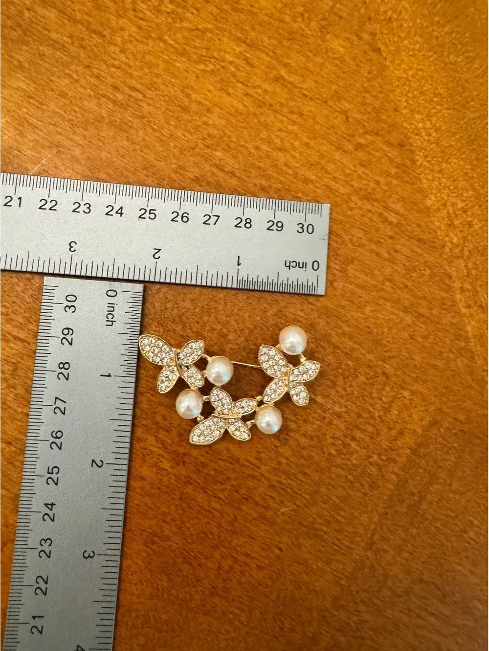 Elegant Butterfly and Pearl Brooch Pin 306
